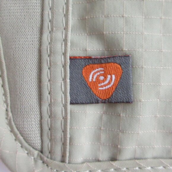 Lewis N Clark RFID-Block Waist Stash Travel Hidden Travel Wallet Taupe 1268 NWT - Picture 4 of 11